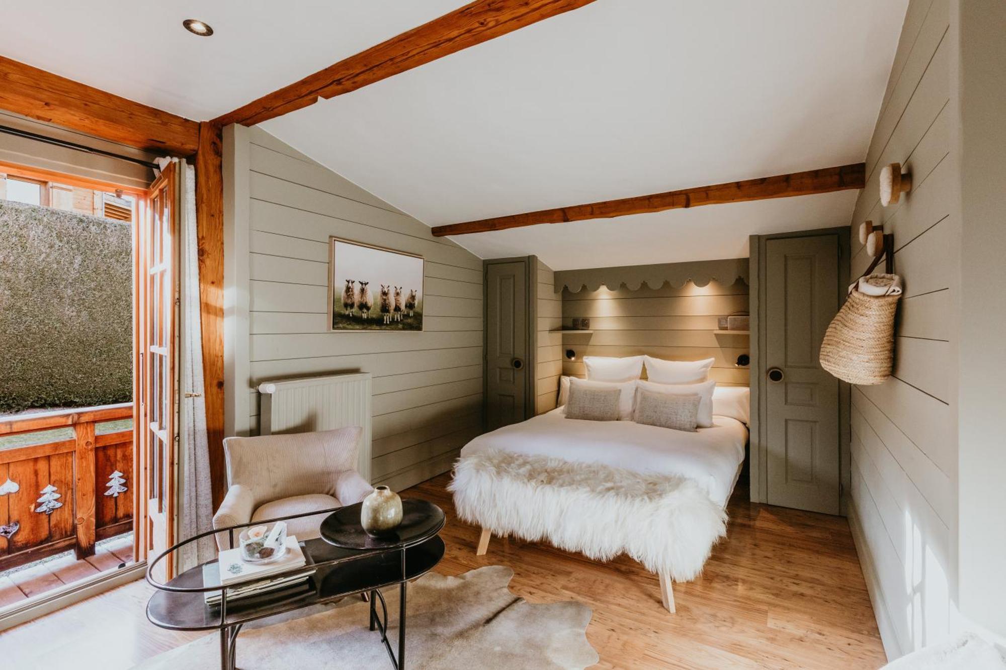 Hotel Restaurant La Ferme De Cupelin แซ็งต์-แฌร์เวส์-เลส์-แบ็งส์ ภายนอก รูปภาพ